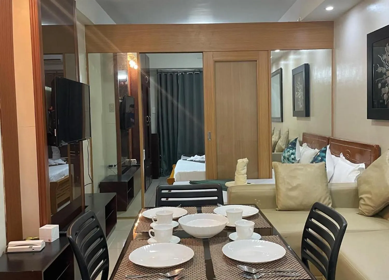 Dms Staycation Moa View Manila 0*,