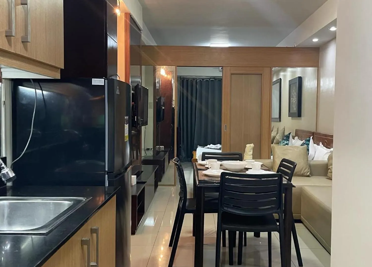 Dms Staycation Moa View Manila 0*,  Philippines
